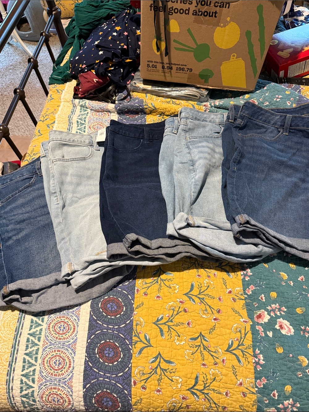 Lot of 5 Old Navy Women's Denim Jean Shorts - Multiple Blue Washes 1 NWT